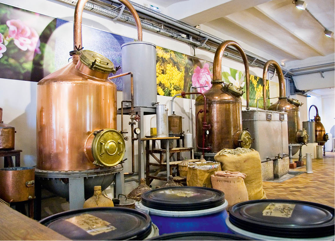 bigstock-Perfume-Production-5928138_FrenchRiviera_EC