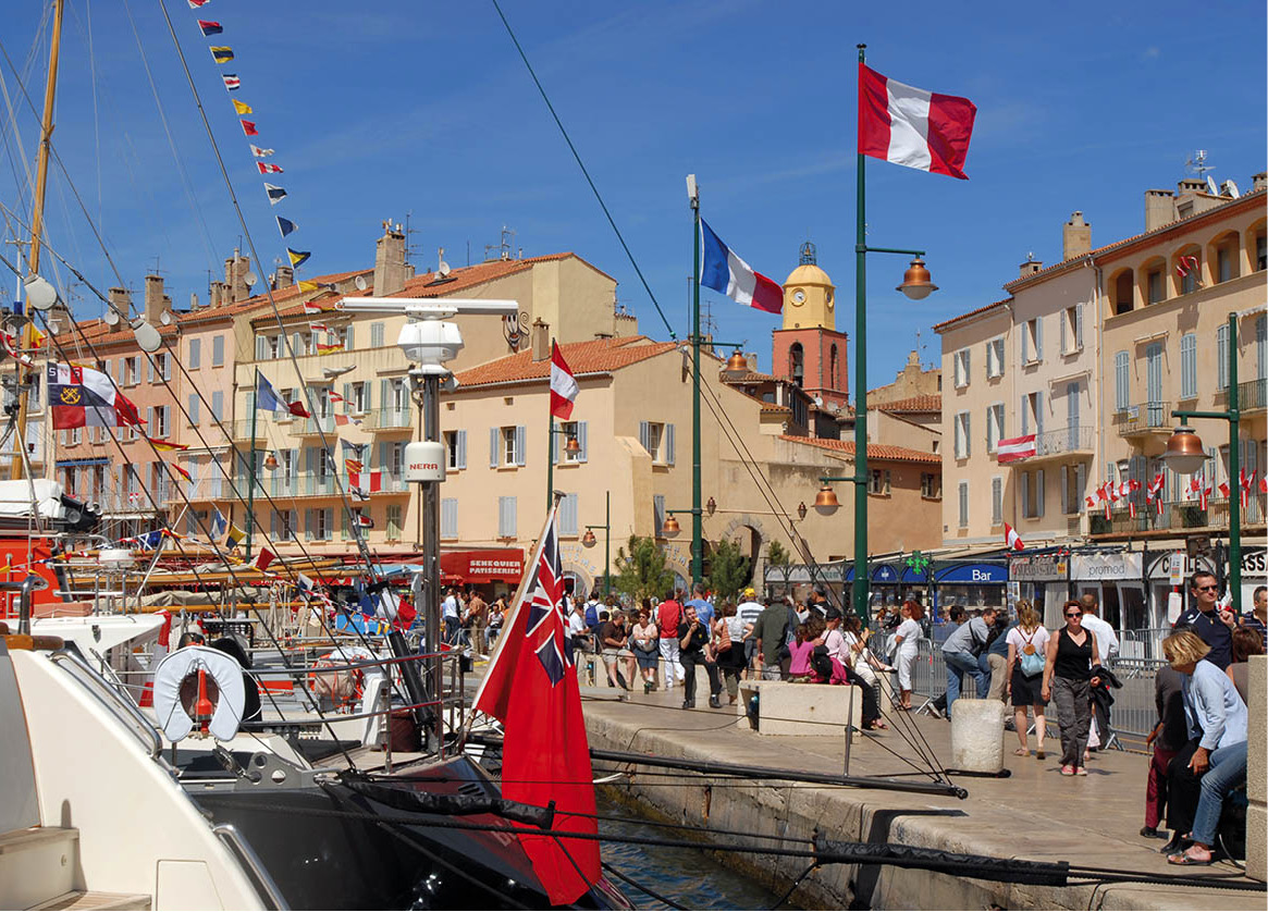 saint_tropez_quays_NiceAndTheFrenchRiviera_EC