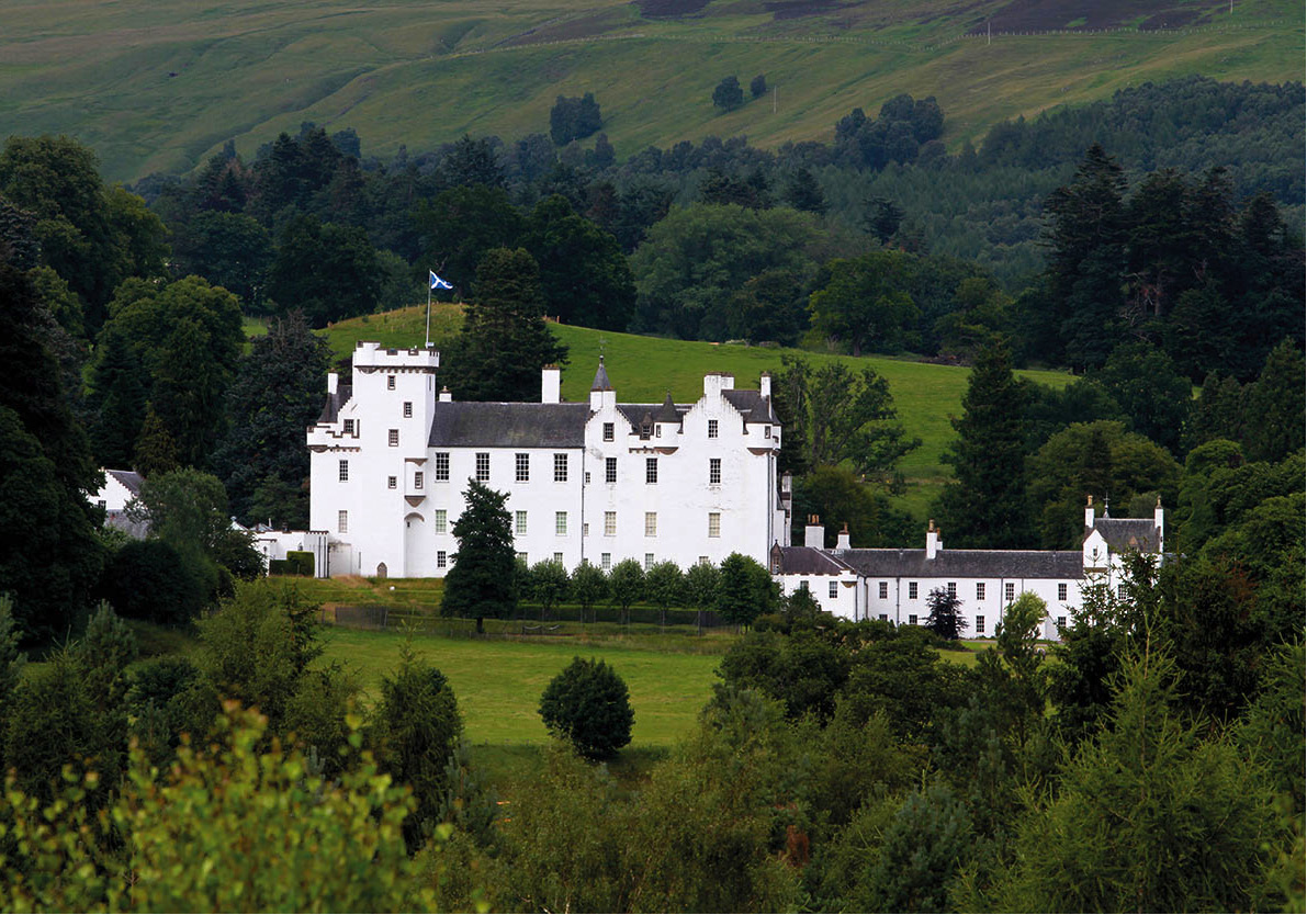 INSIGHT_GUIDES_PERTHSHIRE_BALIR_CASTLE2_Scotland_EC